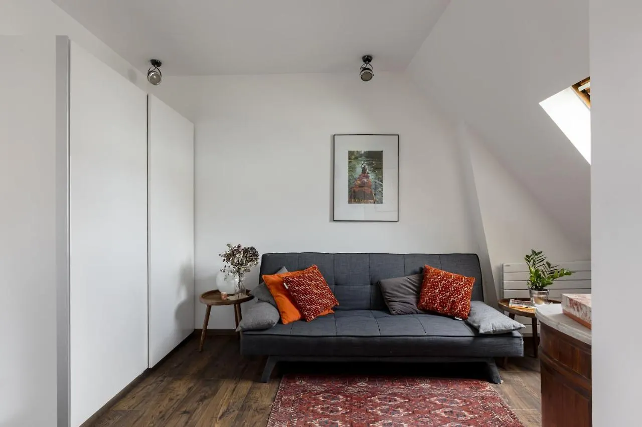 Veeve - Footsteps From The Arc De Triomphe Apartment Paris