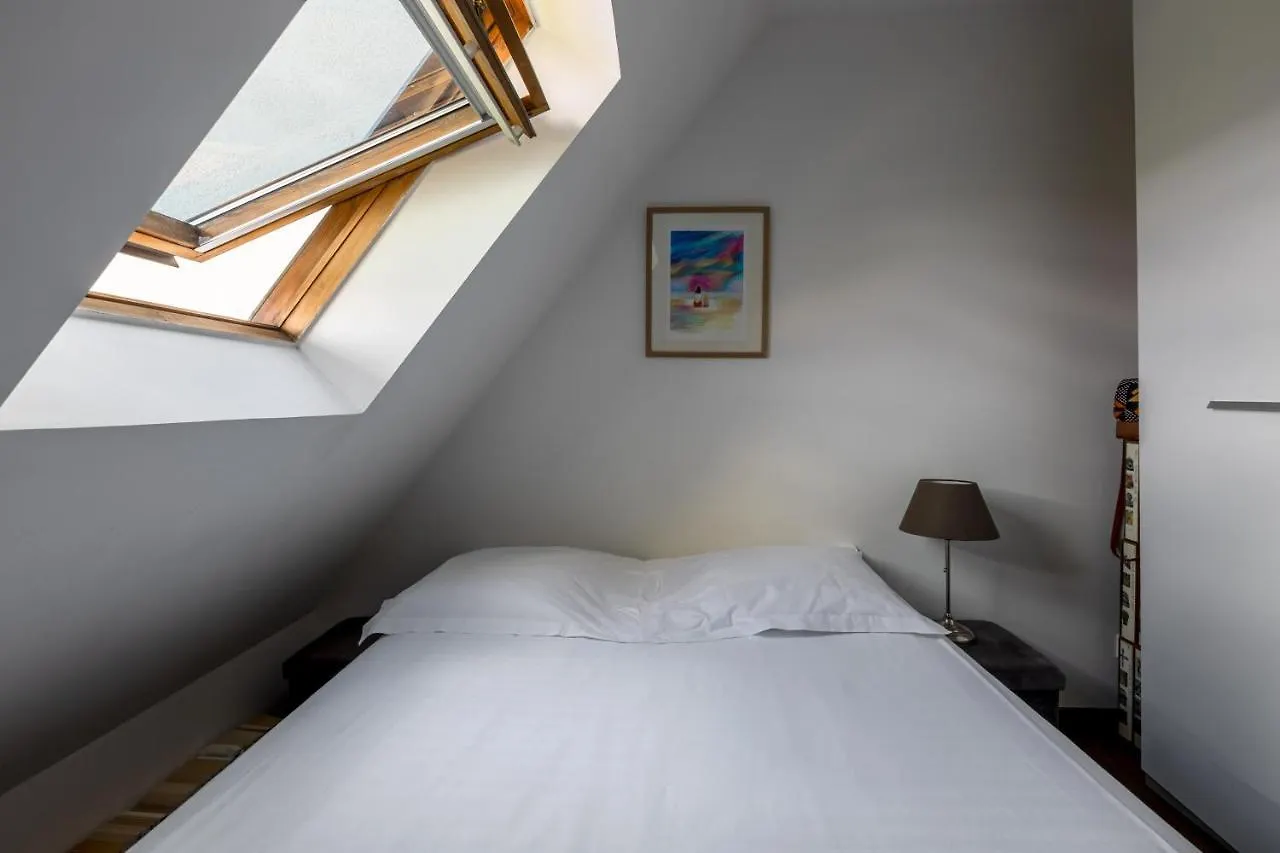 Veeve - Footsteps From The Arc De Triomphe Apartment Paris