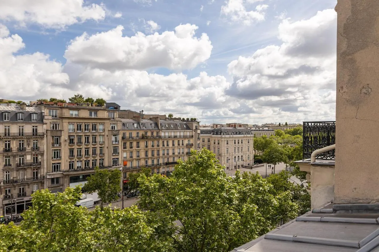 Veeve - Footsteps From The Arc De Triomphe Apartment Paris